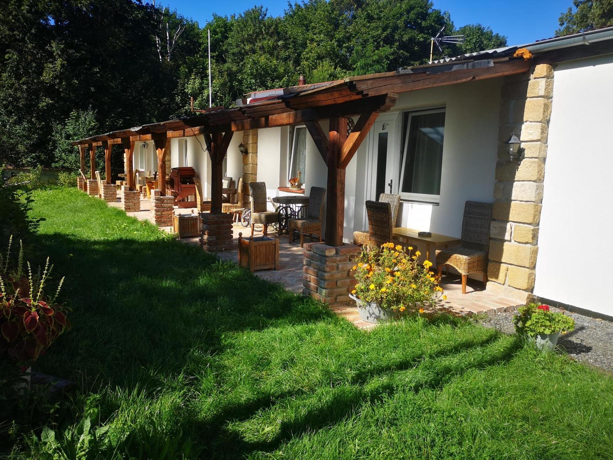 Green Apartments Lustenice Екстер'єр фото